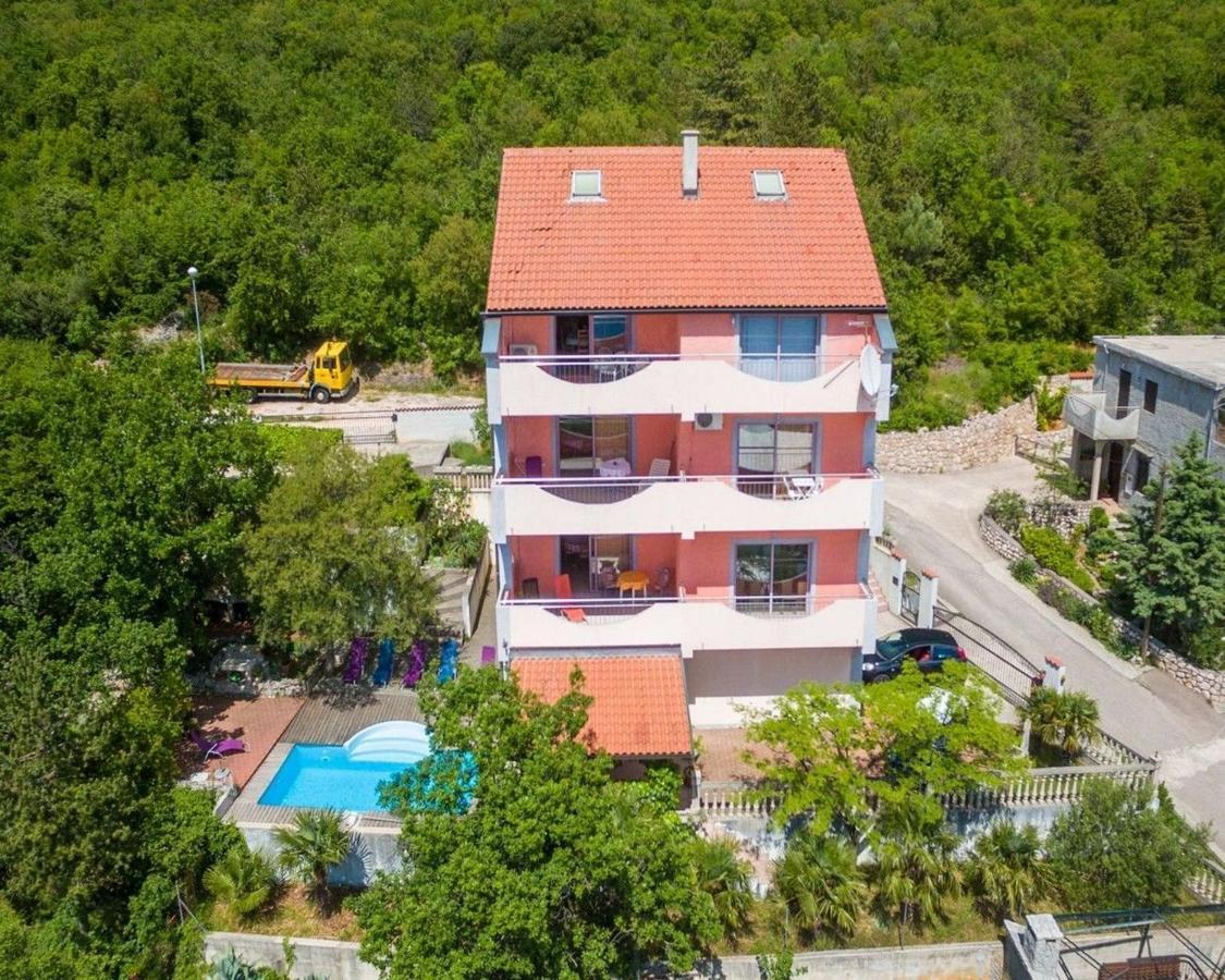 Apartments Djusi Dramalj Bagian luar foto