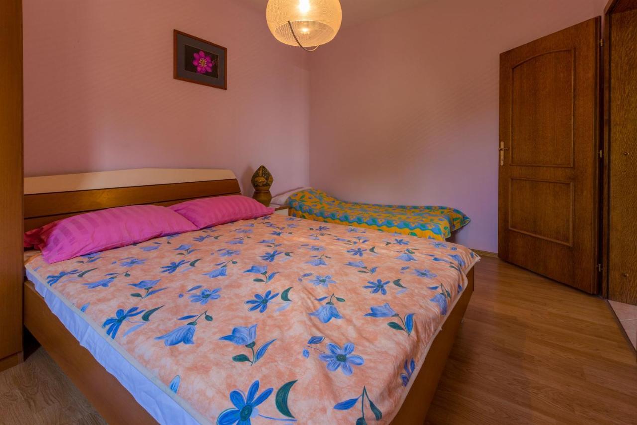 Apartments Djusi Dramalj Bagian luar foto