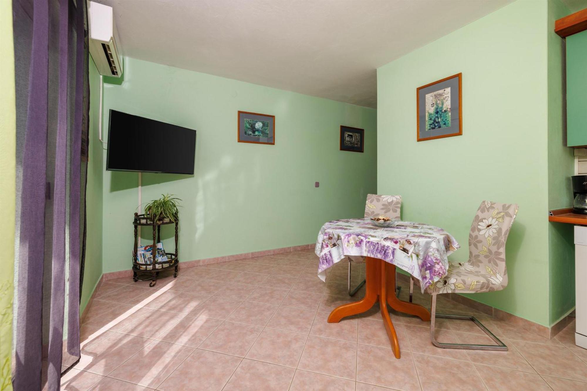 Apartments Djusi Dramalj Bagian luar foto