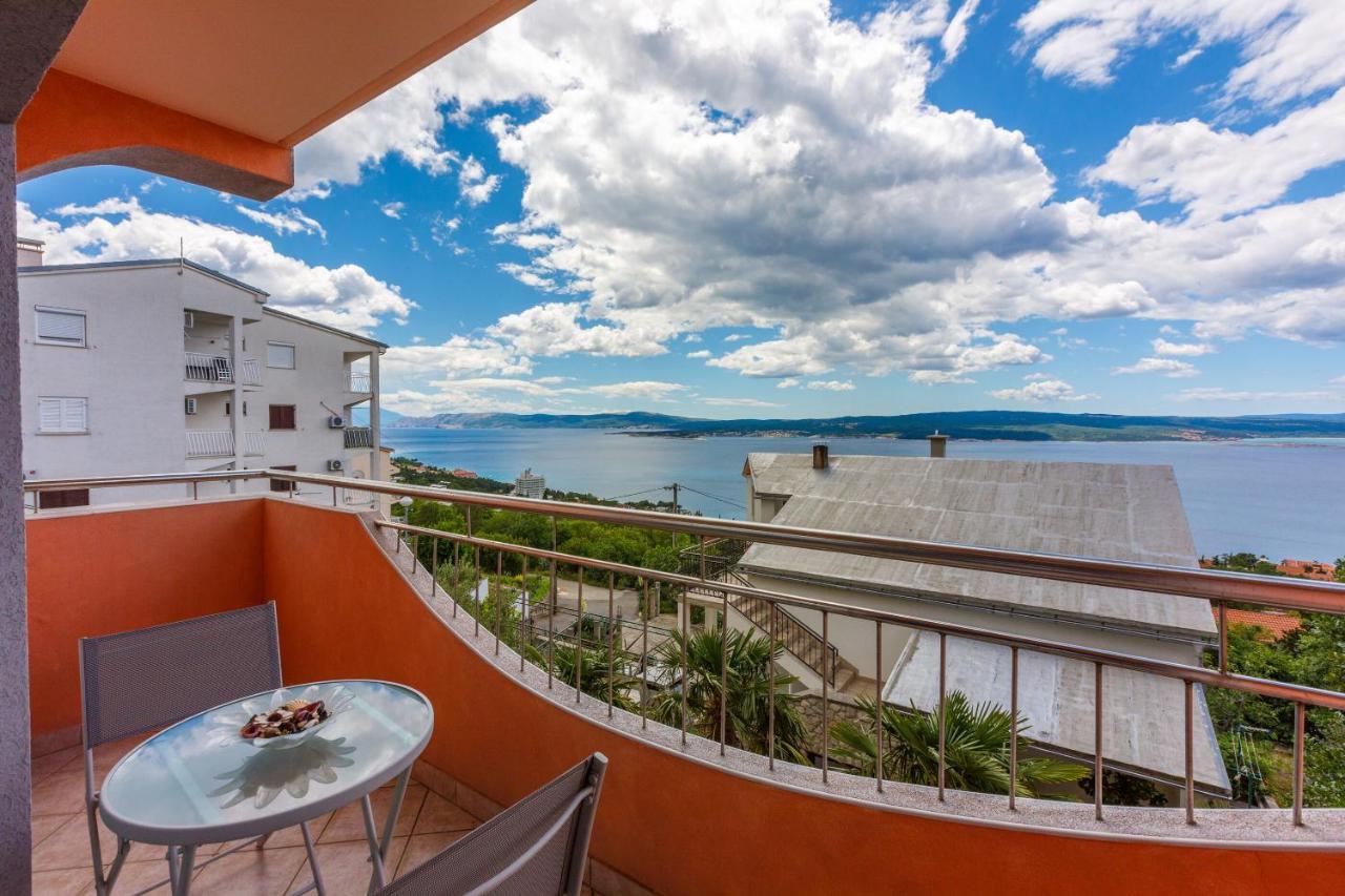 Apartments Djusi Dramalj Bagian luar foto