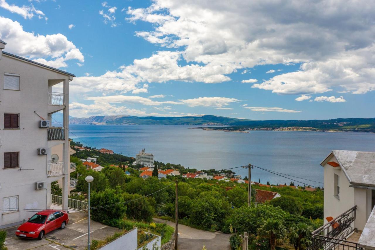 Apartments Djusi Dramalj Bagian luar foto